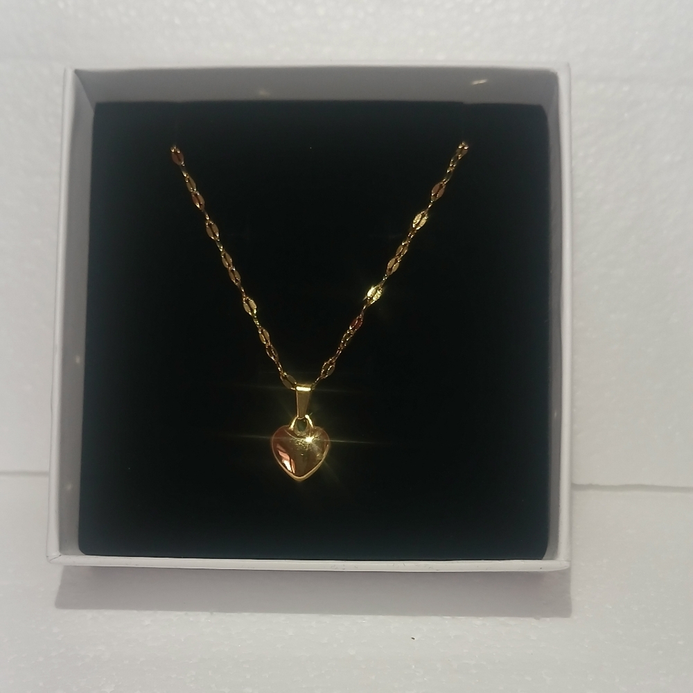 Gold Heart Pendant Necklace